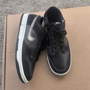 Nike Dunk Low "Airbrush Black" Size 9M - 10.5W